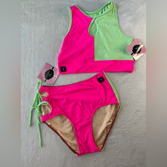 Kandi Kouture Other - Kandi Kouture Convention Dancewear set. Pink & Green
